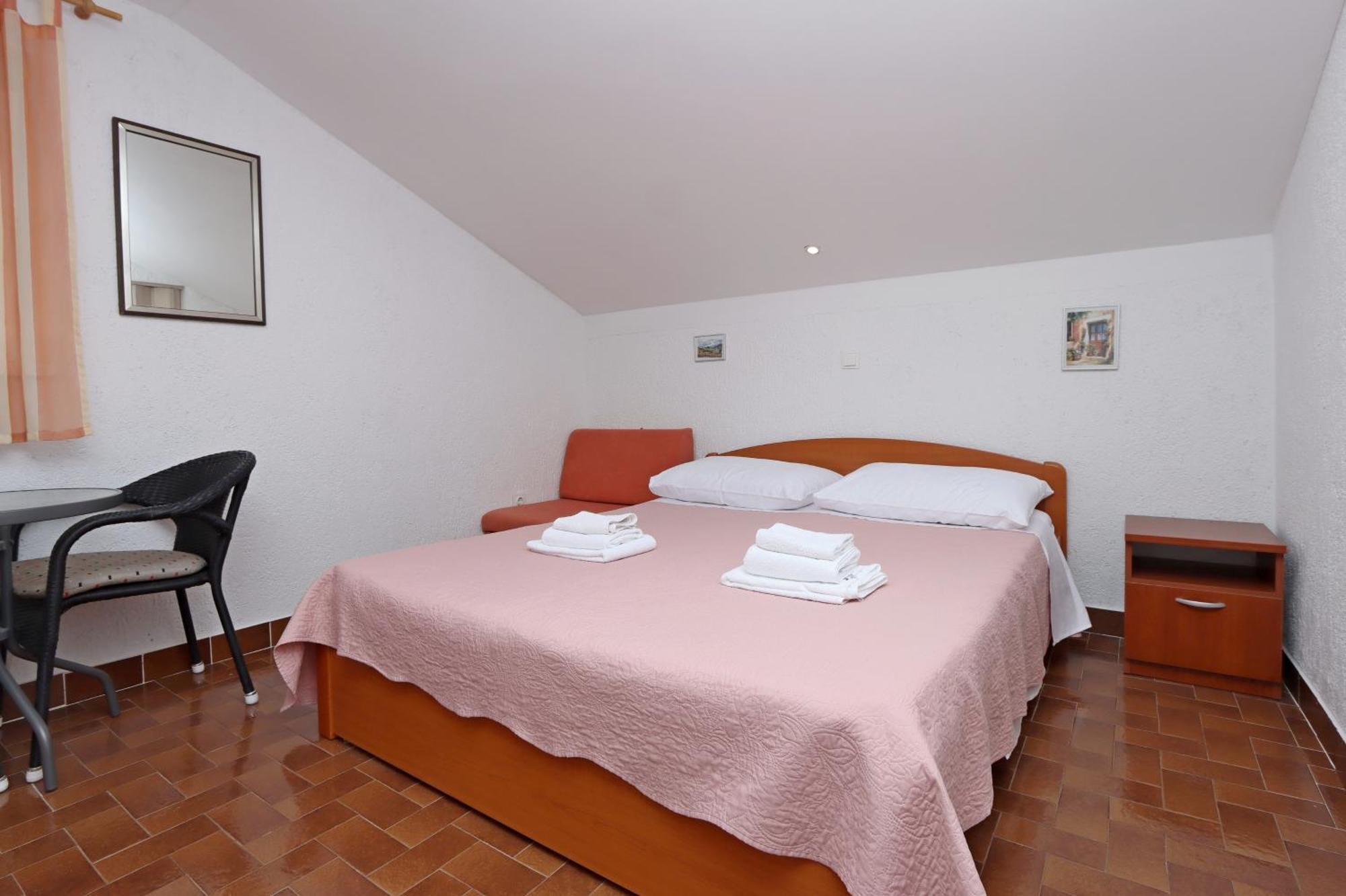Apartments With A Parking Space Kornic, Krk - 415 Экстерьер фото