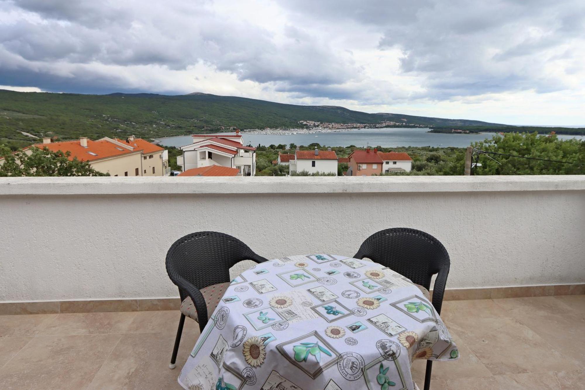 Apartments With A Parking Space Kornic, Krk - 415 Экстерьер фото