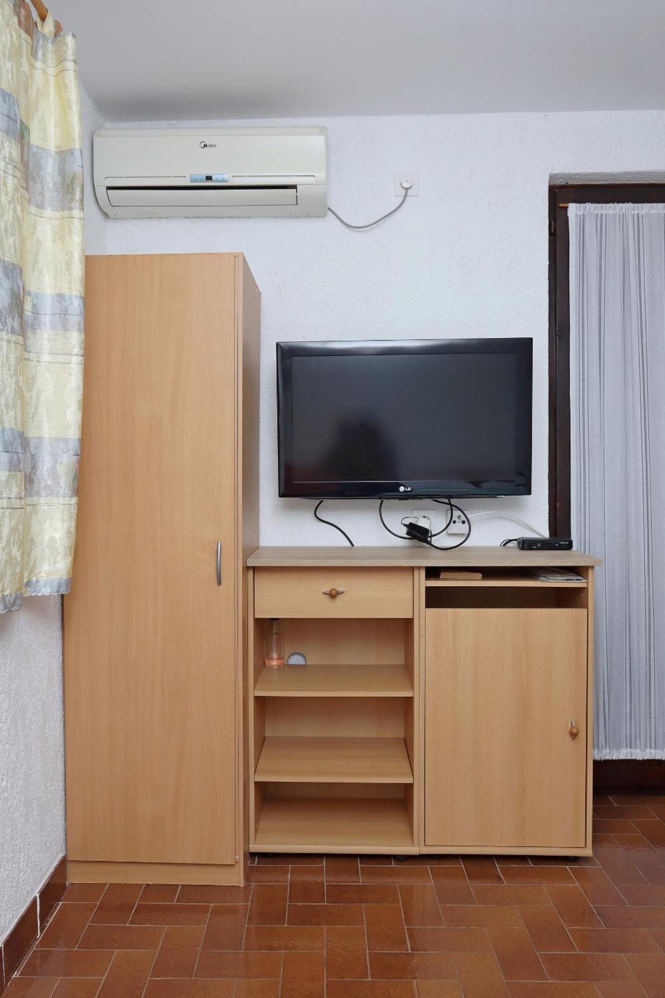 Apartments With A Parking Space Kornic, Krk - 415 Номер фото